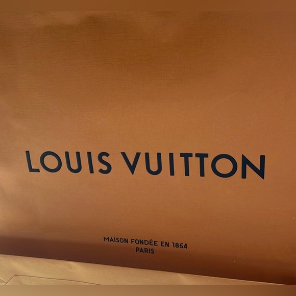 Louis Vuitton Large Shopping Bag - Picture 4 of 7